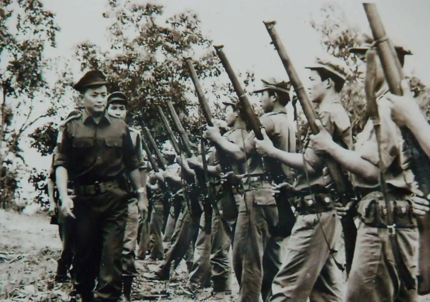 Cover image for Du Daju Lahtaw Zau Seng a labau kadun